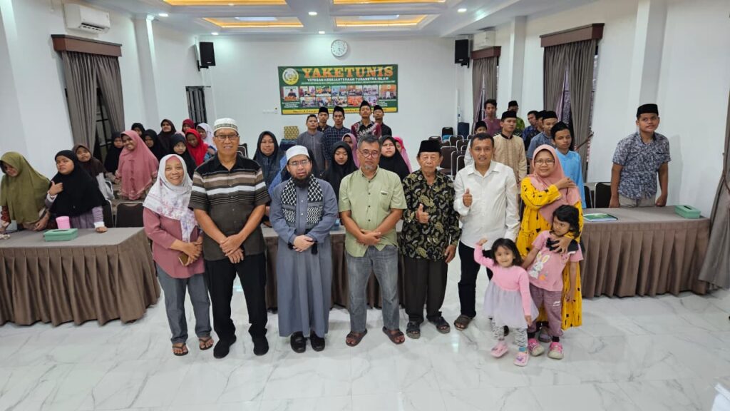 Kunjungan Ustad Eki Firdaus Bersama Donatur dari Makassar ke Yaketunis 1. Image 2025 12 12 At 19.54.23 1024x576