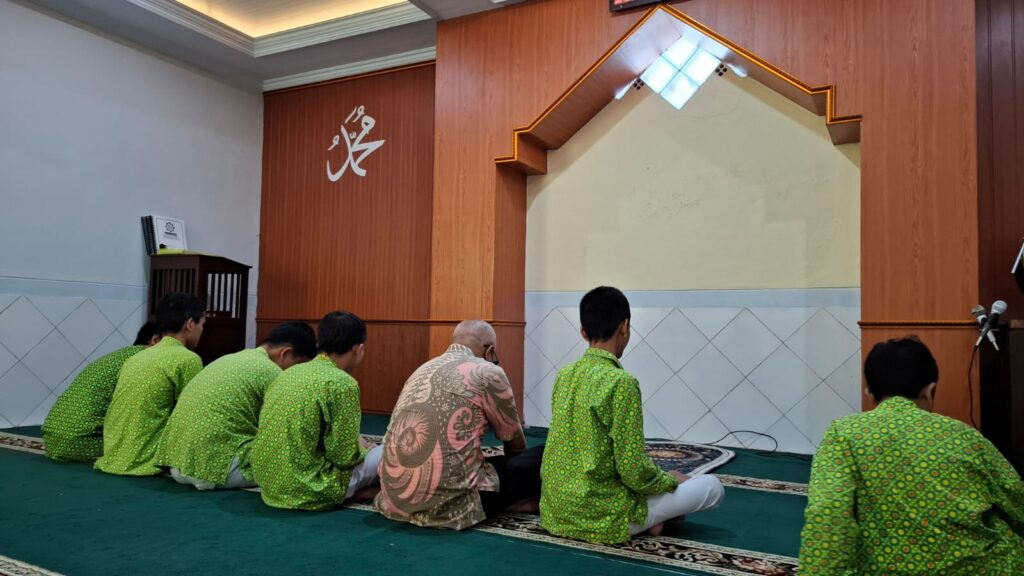 Kultum Zuhur: Pentingnya Menjaga Salat di Bulan Ramadhan oleh Saudari Titis Image 2026 03 04 At 12.13.06 1024x576