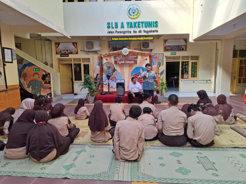 Pembelajaran Teater Bersama Mas Barokah di SLB A Yaketunis Image 2026 04 29 At 8.59.01 AM 1024x768