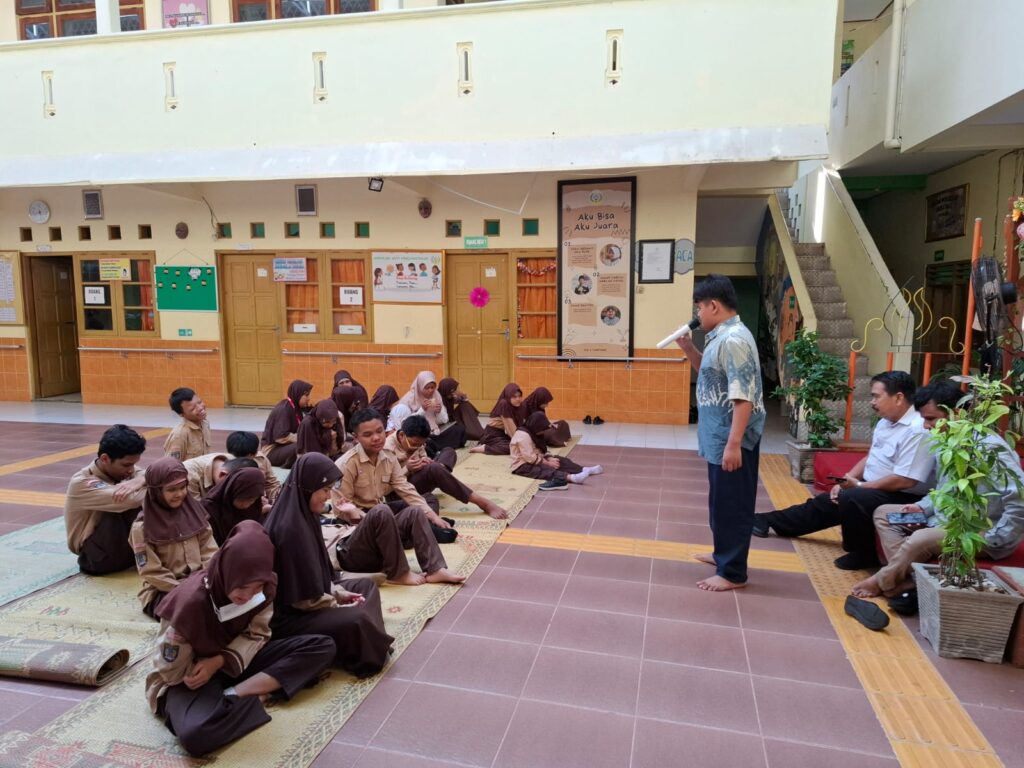 Pembelajaran Teater Bersama Mas Barokah di SLB A Yaketunis WhatsApp Image 2026 04 29 At 8.59.03 AM 1024x768