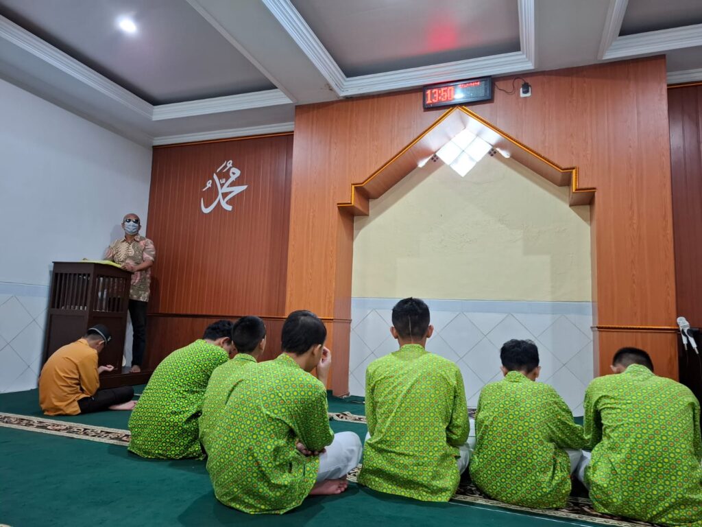 Kultum Zuhur: Allah Maha Melihat Setiap Perbuatan oleh Pak Aat Image 2026 05 13 At 12.00.43 PM 1024x768