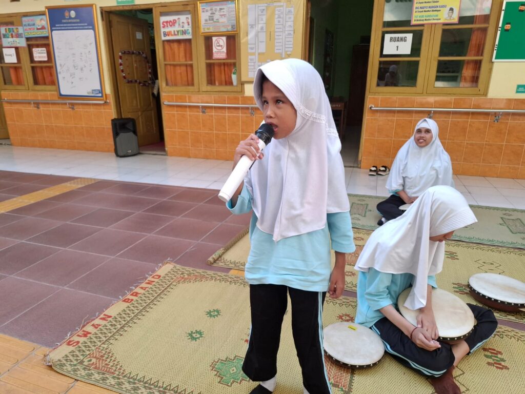 Latihan Membaca Puisi "Selamat Tinggal Guruku" oleh Naura di SLB A Yaketunis image 2026 06 19 at 8.51.41 am