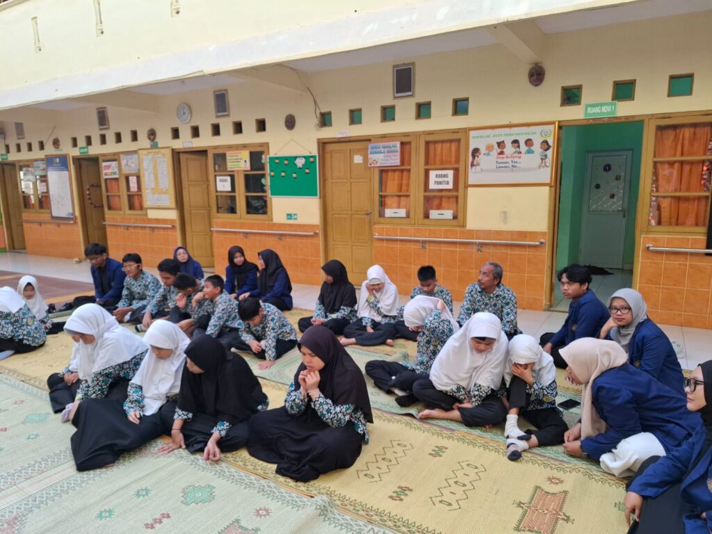 Bijak Menggunakan Media Sosial di SLB A Yaketunis image 2026 07 17 at 8.56.17 am